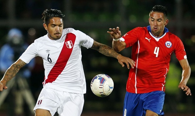 Seleccionador de fútbol de Perú llama 23 para tope ante Chile