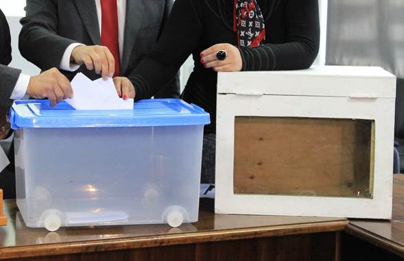 Realizan singular votación en Chile