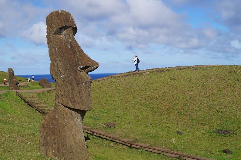 Rapa Nui recibe en masa a turistas de China y el mundo en fiesta tradicional Tapati