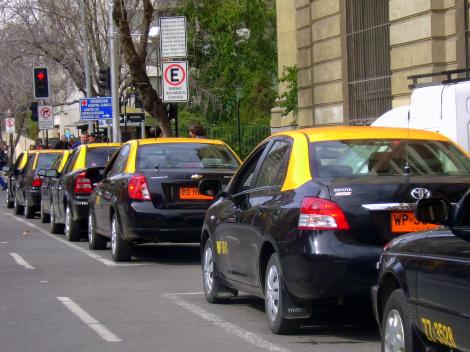 Pymes vinculadas a taxis colectivos, panificadores y transporte escolar piden equidad en el cobro de impuestos