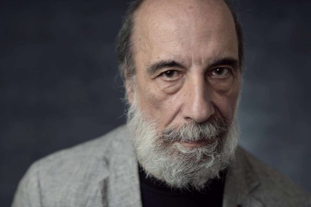 Raúl Zurita, poeta testimonial y apocalíptico