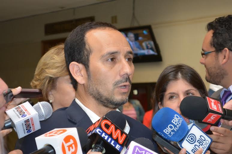 DIPUTADO NÚÑEZ (PC): «ES HORA QUE EL MOP PARE EL ABUSO INSTITUCIONALIZADO DE AGUAS ANDINAS»