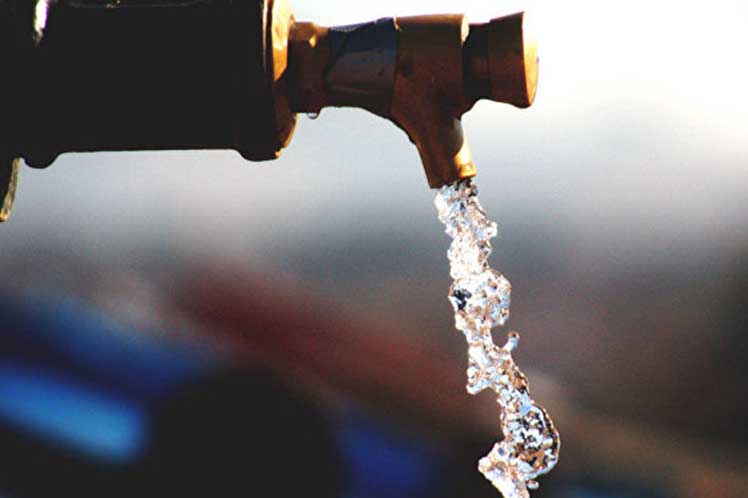OMS denuncia falta de agua en centros médicos