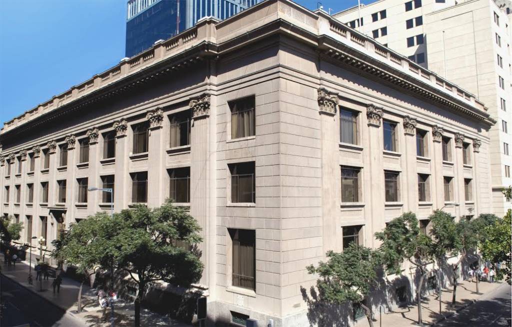 Banco Central de Chile prevé fuerte crecimiento económico este año