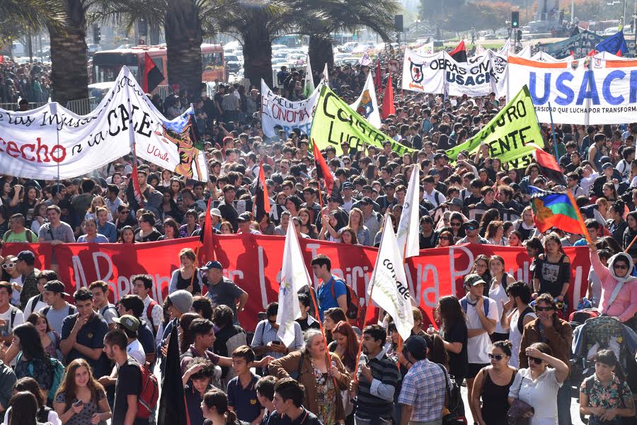 Protestas en Chile como antesala a discurso de presidente Piñera