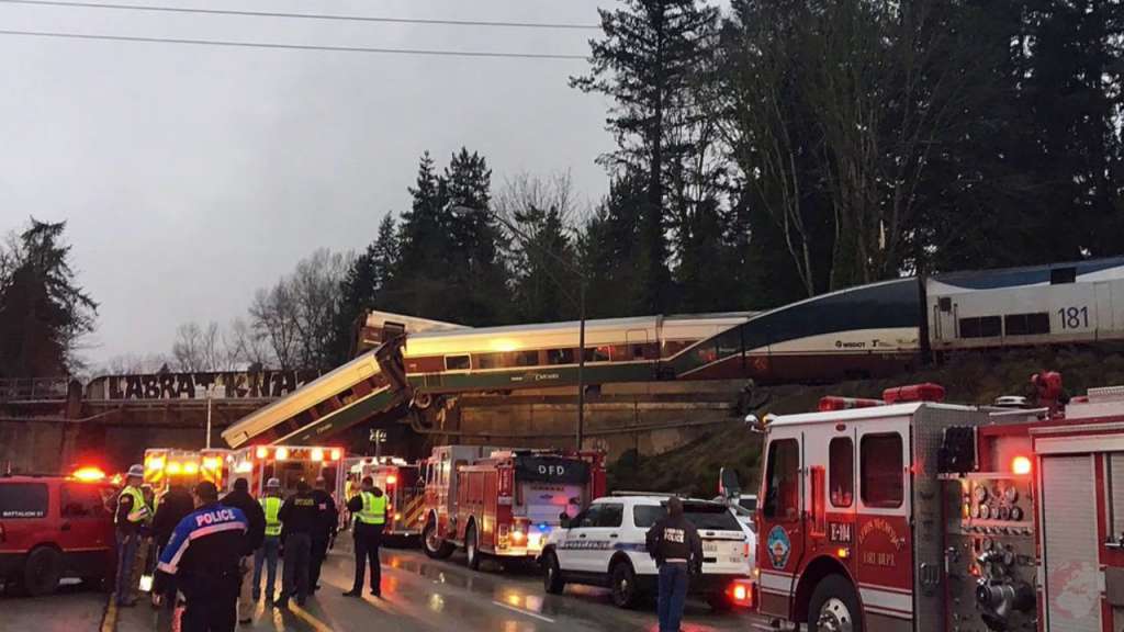 Se descarrila un tren de la compañía Amtrak en el estado de Washington