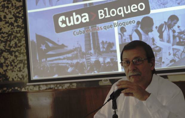 BACHELET RECIBE CREDENCIALES DE NUEVO EMBAJADOR DE CUBA