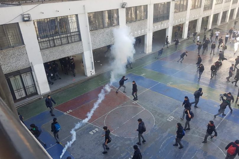 Organizaciones  sociales y políticas de Santiago, salen en defensa de estudiantes del  legendario  instituto Nacional  