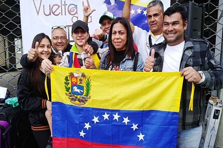 VENEZOLANOS REGRESAN DE CHILE, ECUADOR Y PERÚ CON PLAN VUELTA A PATRIA