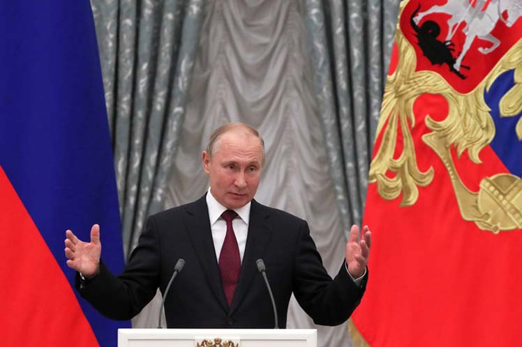 Putin: Rusia en receso para evitar lo peor de la Covid-19