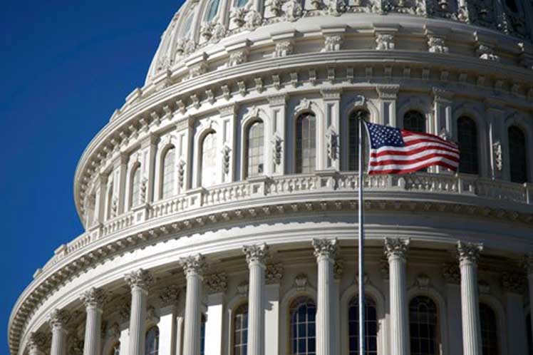 Congreso de EE.UU. busca más tiempo para aprobar gastos