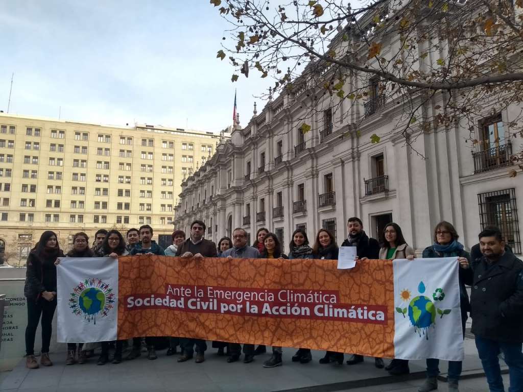 Más de 50 organizaciones sociales instan a Piñera a tomar medidas para detener el calentamiento global