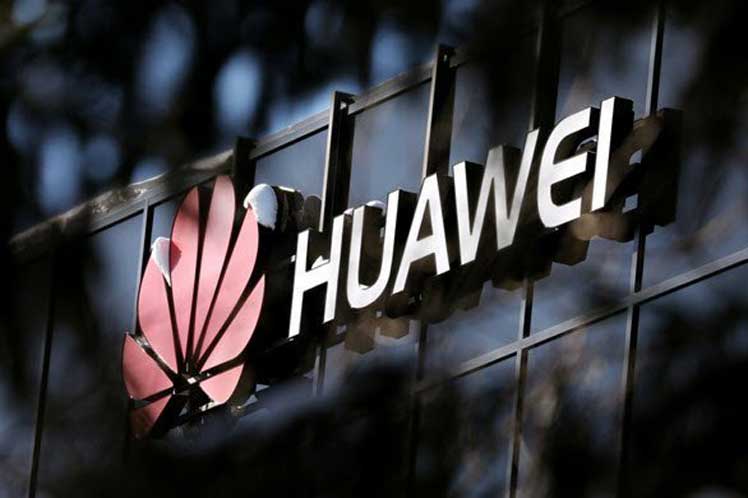 Readimitidos expertos de Huawei a laborar en instituto de EE.UU.
