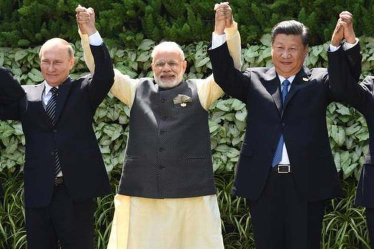 Primer ministro indio espera reunirse con presidentes ruso y chino