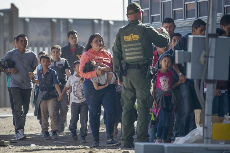 Restricciones de asilo: violento golpe de Trump contra los inmigrantes