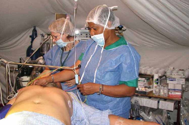 Médicos cubanos asistieron a millones de pacientes en el mundo