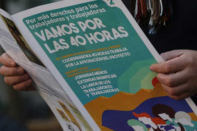 Chile reduce jornada laboral y anuncia nuevas leyes de seguridad