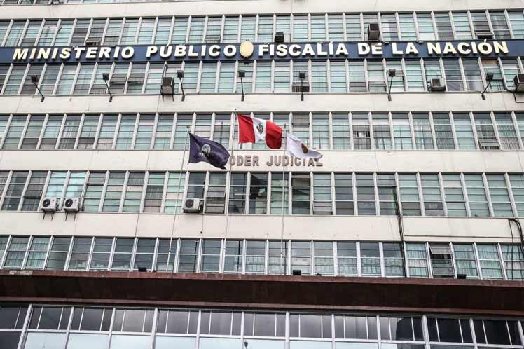 Poder Judicial valida la disolución del Parlamento en Perú
