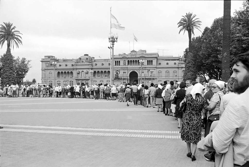 Madres y Abuelas de la Plaza de Mayo con movimiento argentino de DDHH: solidaridad con Chile