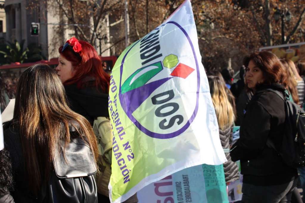 Nuevas marchas de médicos y parvularias en Chile por igualdad y justicia