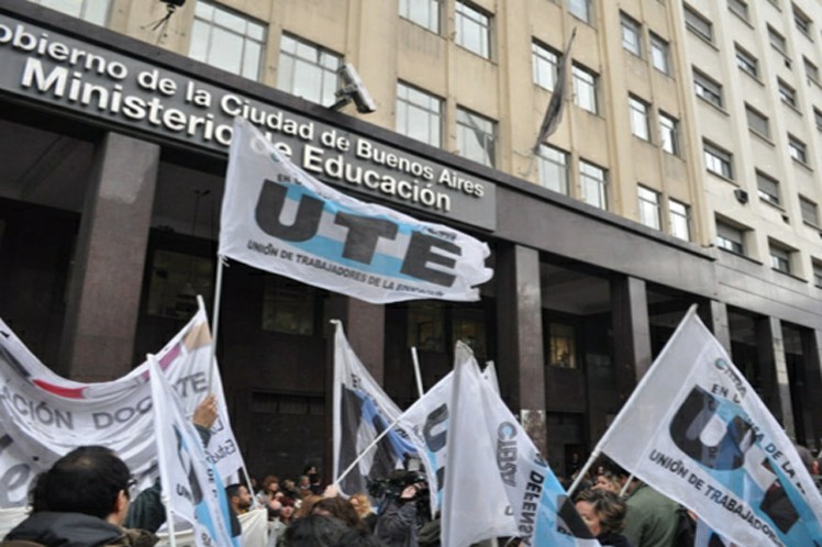 Sin clases en escuelas de Buenos Aires, docentes en paro