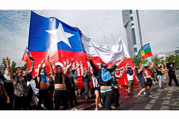 Paro escalonado avanza en Chile con protestas y marchas