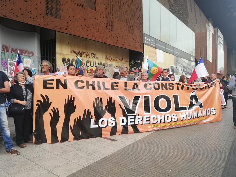 Serios incidentes cerraron Súper Lunes de protestas en Chile
