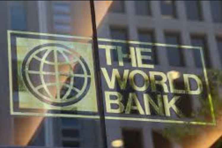 La Covid-19 hunde a la economía global, según Banco Mundial