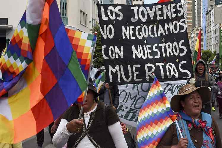 Bolivia: intentos de legitimar un golpe de Estado y un violento viraje a la derecha