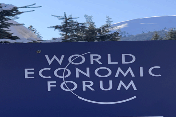 Reunión de Davos entre comercio y electrónica