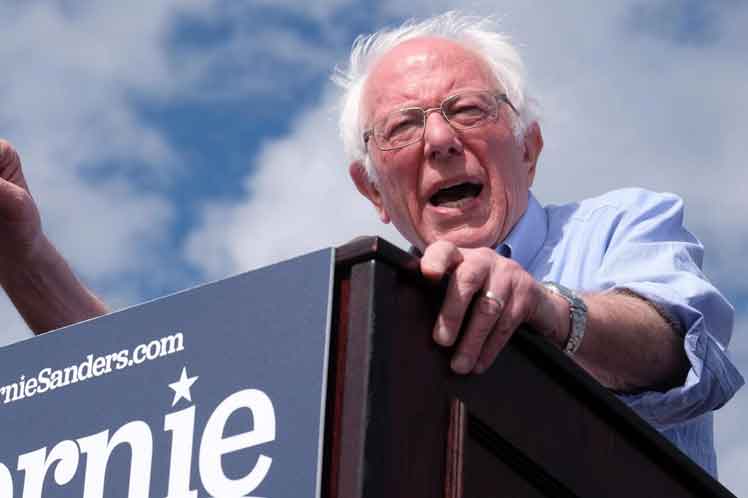 Sanders avanza en EE.UU. y sus enemigos se movilizan