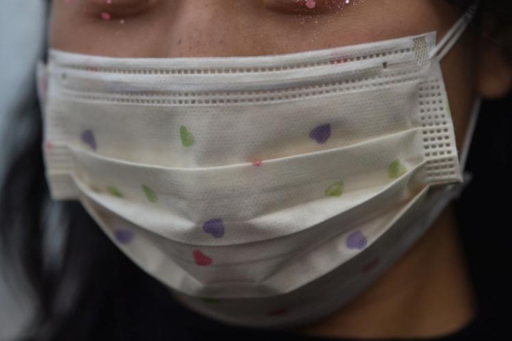 Experta sostiene que debe priorizarse a los funcionarios de la salud en la distribución de mascarillas