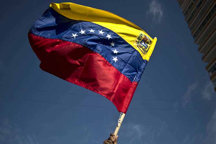 Gobierno y oposición venezolanos firman acuerdo; EEUU alivia sanciones