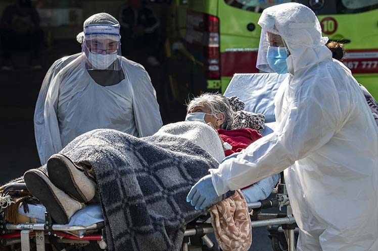 Chile sobrepasa los 100 mil enfermos en el peor día de la pandemia
