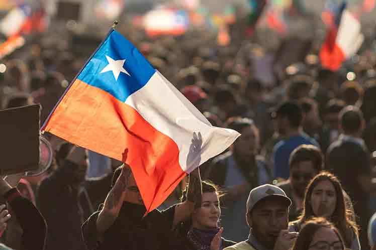 La novela de Chile II: Las deudas de la democracia después de la cuarentena