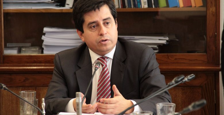 Senador Pedro Araya exige fiscalizar a empresas  contratistas ante denuncias de rebajas arbitrarias de sueldo