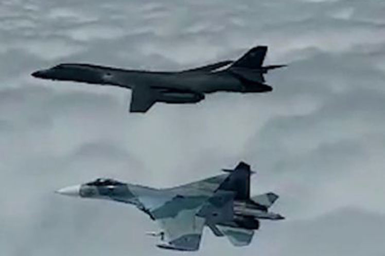Cazas rusos interceptan a bombarderos estratégicos de EE.UU.