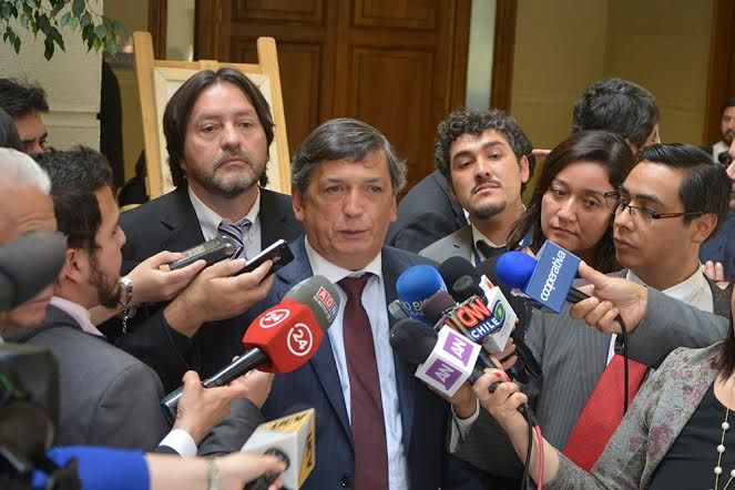 Lautaro Carmona (PC): Las personas que integren el cuerpo que elabore la nueva Constitución deben ser totalmente electas por el Pueblo