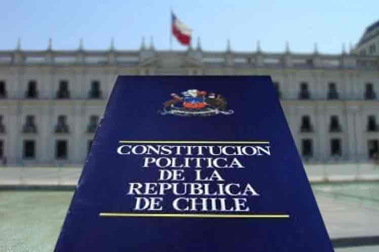 Jóvenes Progresistas: Piñera ha confirmado que la Constitución no sirve