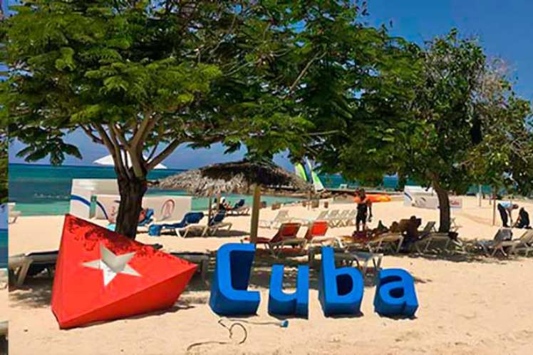 Por Florencia Lagos Neumann: “Cuba retoma actividad turística nacional”