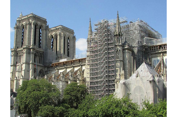 Anuncian fase final de desmontaje de andamio en Notre-Dame de París