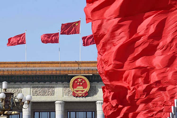 China anuncia que contraatacará con firmeza la ofensiva de Washington