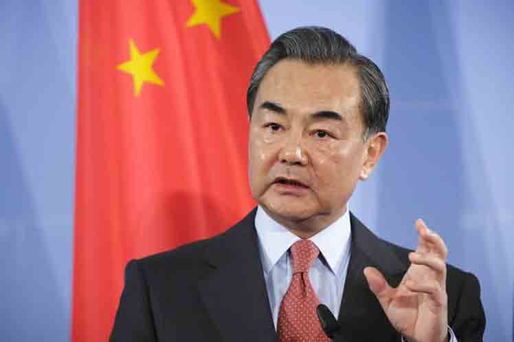 China urge a EE.UU. dejar beligerancia, afianzar lazos de cooperación