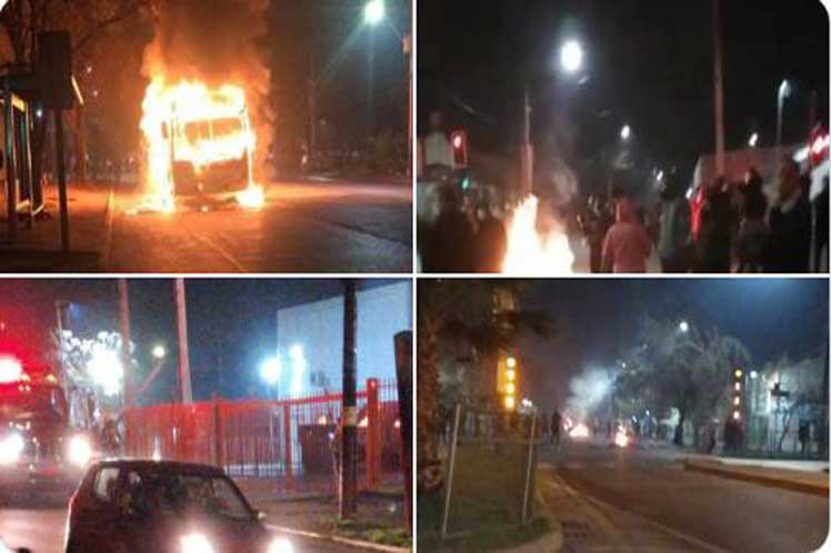 Otra noche de protestas en ciudades de Chile