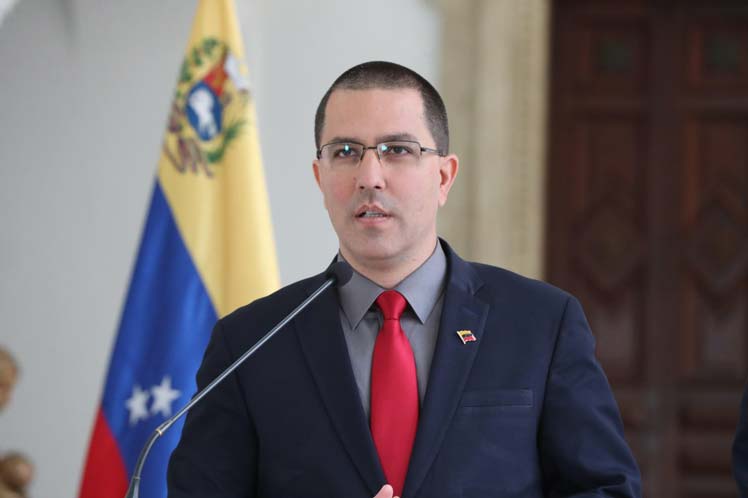 Canciller de Venezuela rechaza declaraciones injerencistas de Andrés Allamand