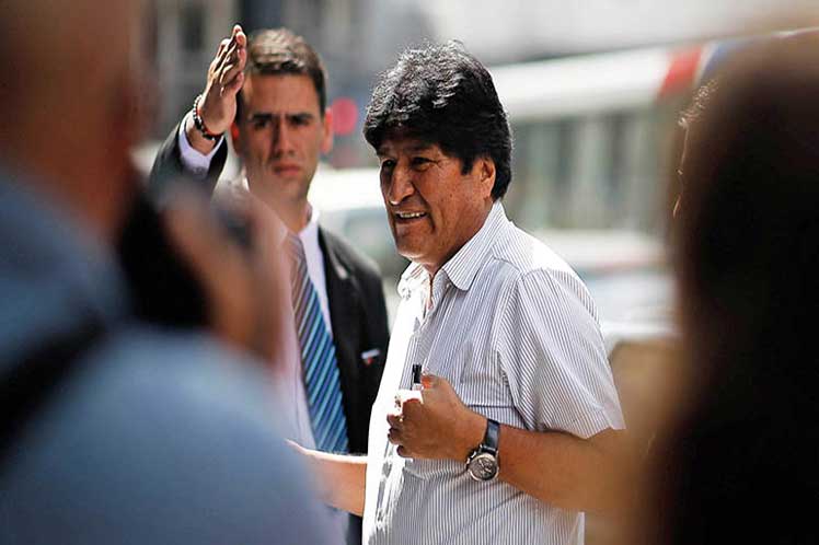 Gobierno de facto de Bolivia impide votar a Evo Morales en Argentina