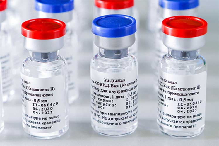 Rusia autoriza vacunación anti-Covid para mayores de 60