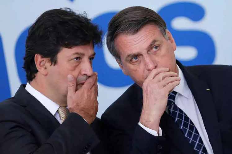 Bolsonaro destituyó a Ministro de Salud cuando alertó sobre muertes por COVID–19