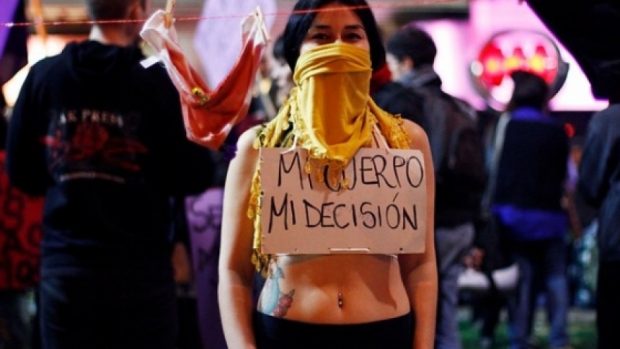 Despenalización del aborto sufre revés en Chile