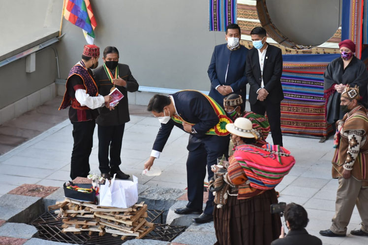 Conmemoran en Bolivia duodécimo aniversario del Estado Plurinacional